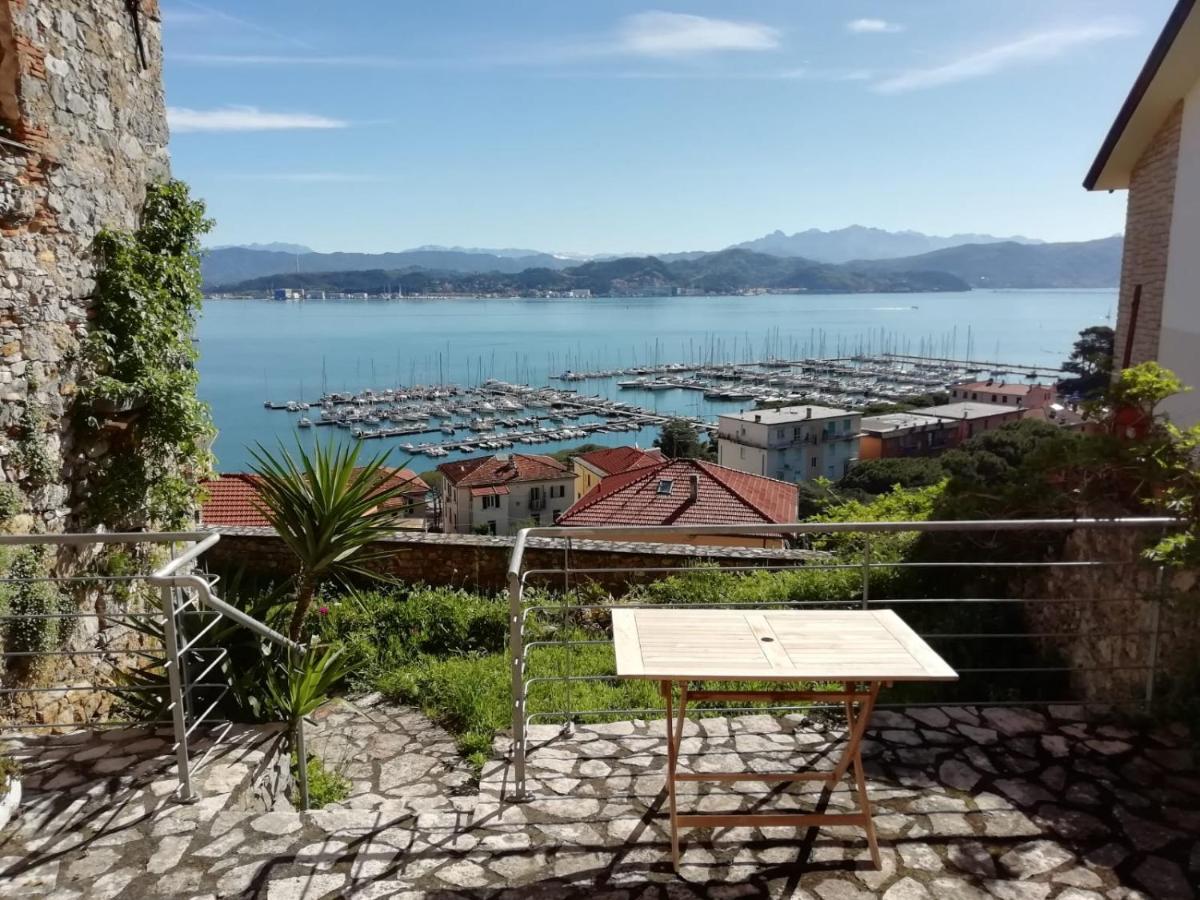 La Terrazza Nel Carruggio Villa Fezzano  Exteriör bild