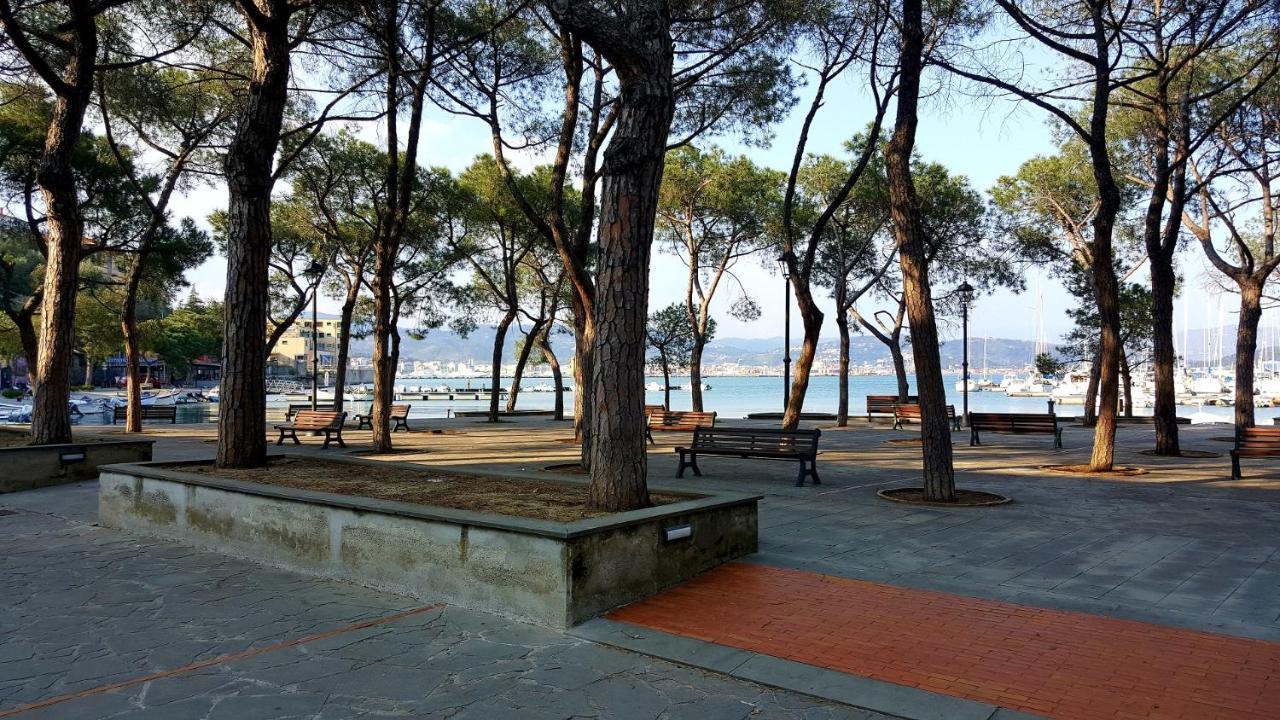 La Terrazza Nel Carruggio Villa Fezzano  Exteriör bild