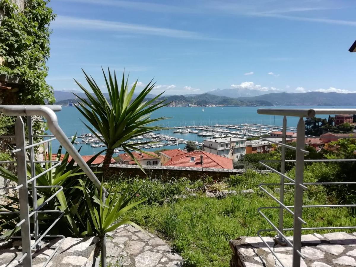 La Terrazza Nel Carruggio Villa Fezzano  Exteriör bild